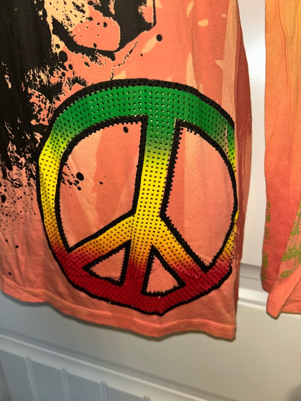 NWT Christian Audgier Crystal Rock Jamaica Peace Graphic Peace Sign Sz M - Picture 2 of 9